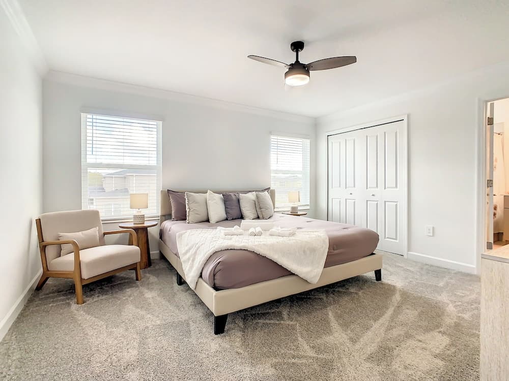 Sophisticated Living at Storey Lake - Image 7