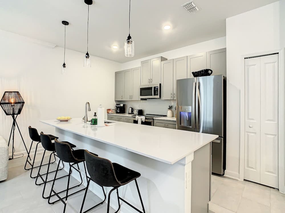 Sophisticated Living at Storey Lake - Image 5