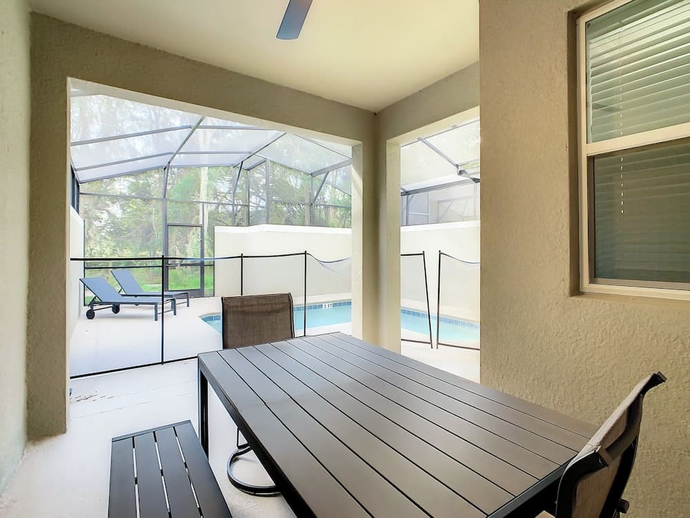 Sophisticated Living at Storey Lake - Image 25