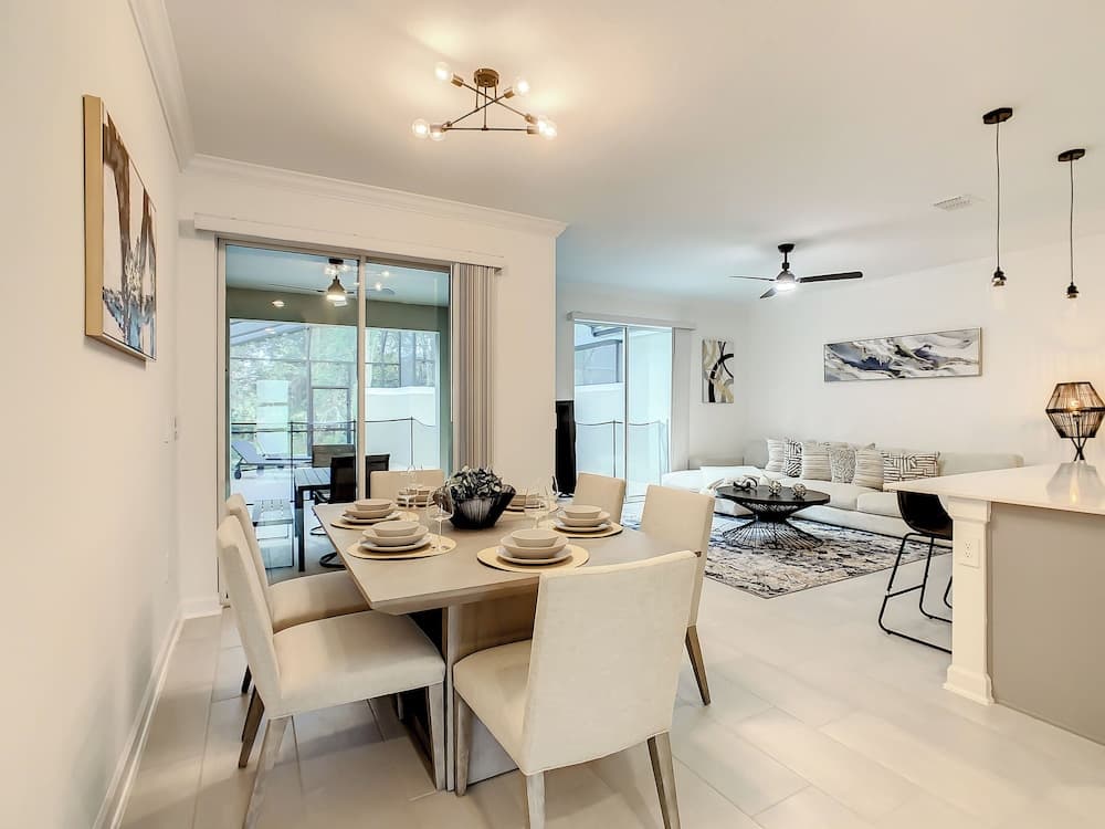 Sophisticated Living at Storey Lake - Image 4