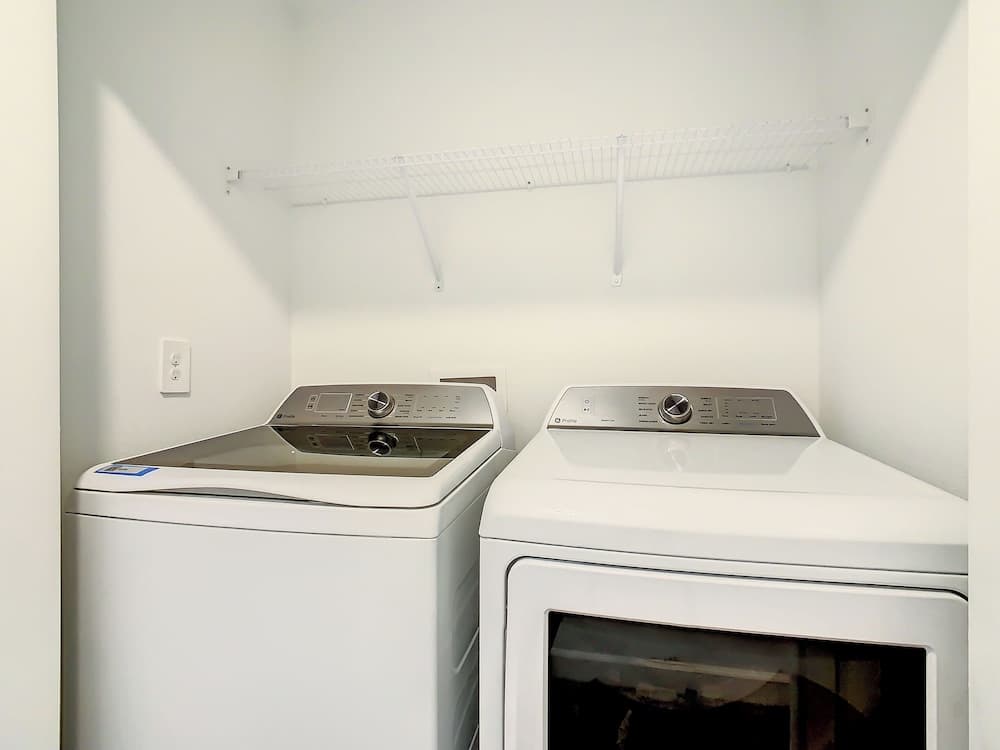 Sophisticated Living at Storey Lake - Image 22