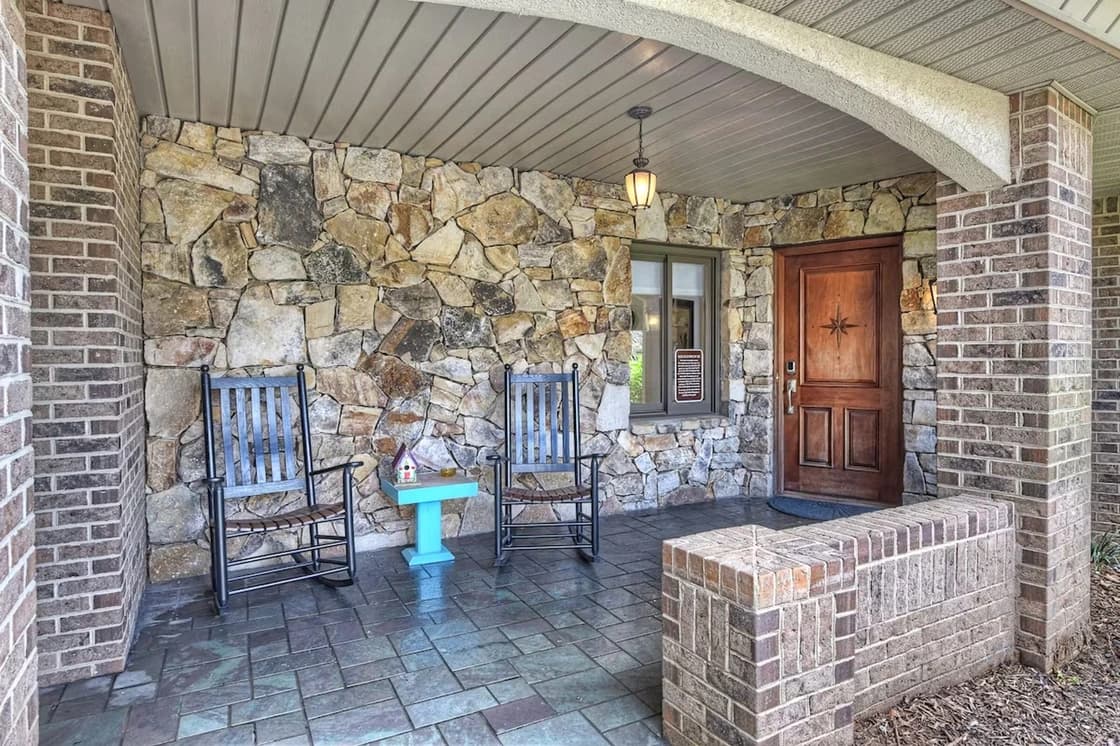 Landover Lodge - Image 9