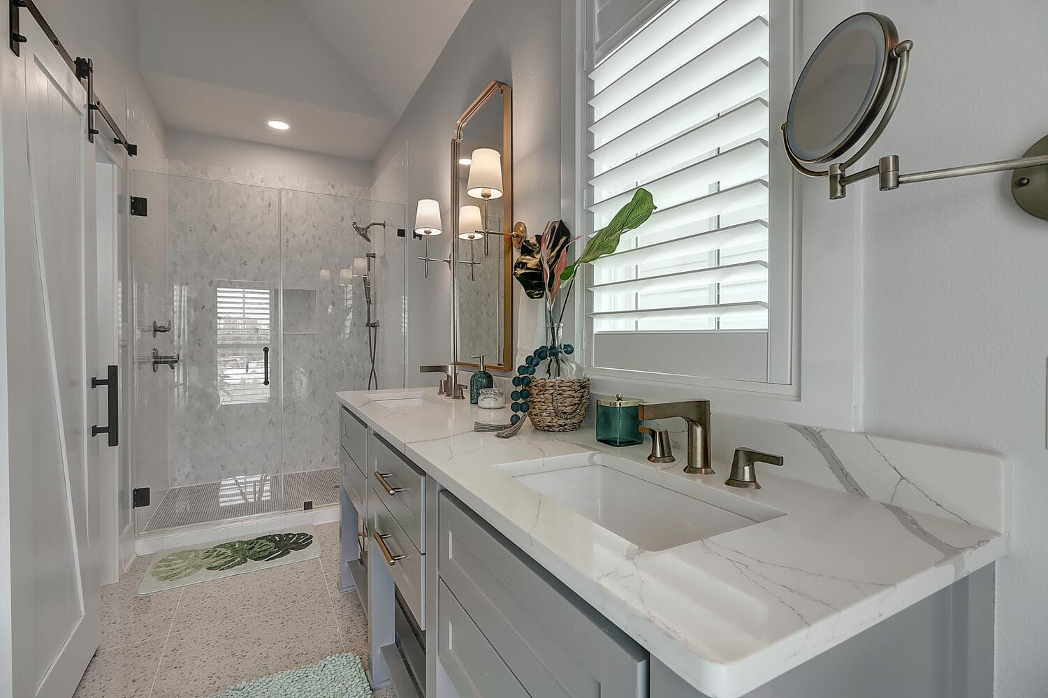 Southern Anchor - Image 22