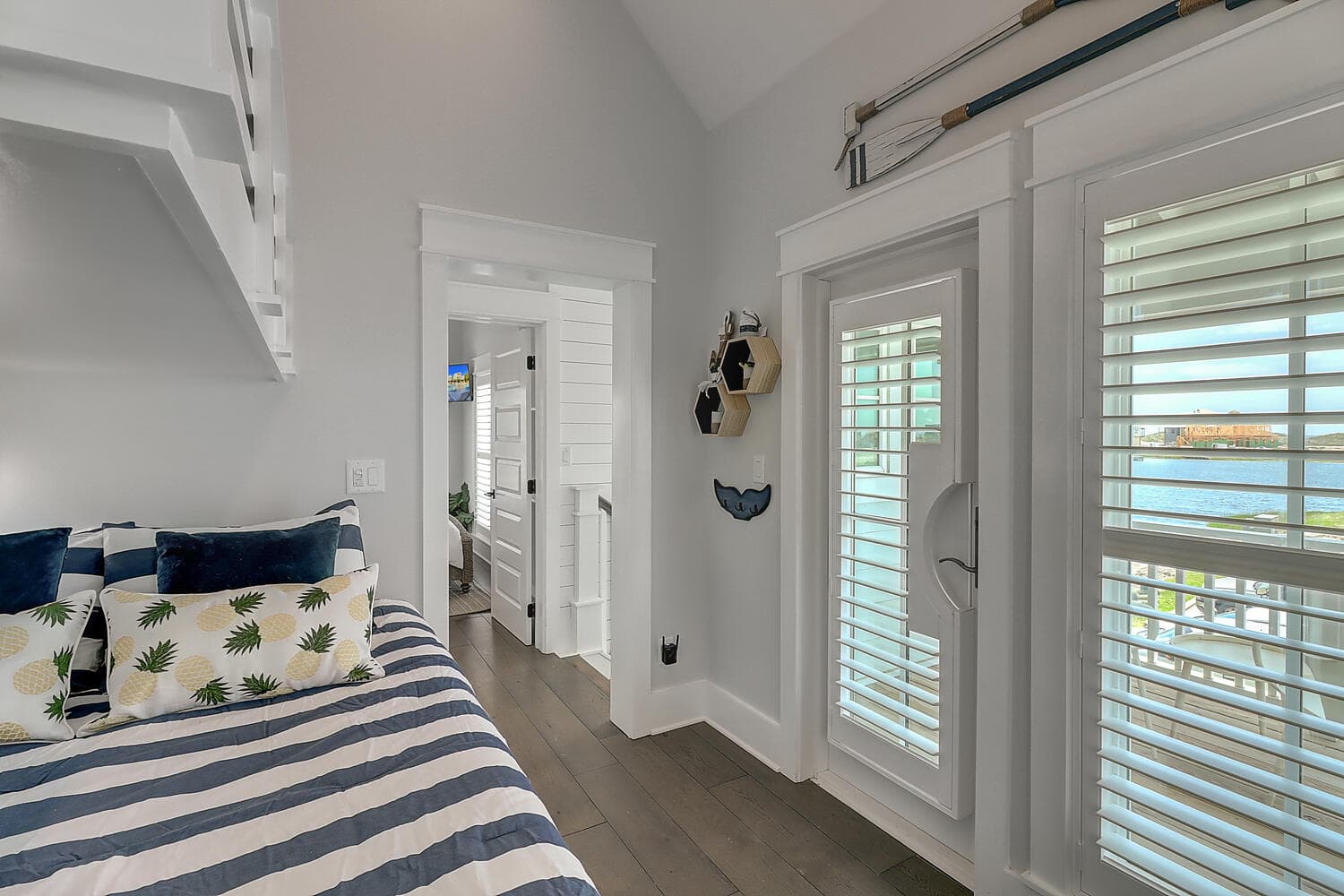 Southern Anchor - Image 19