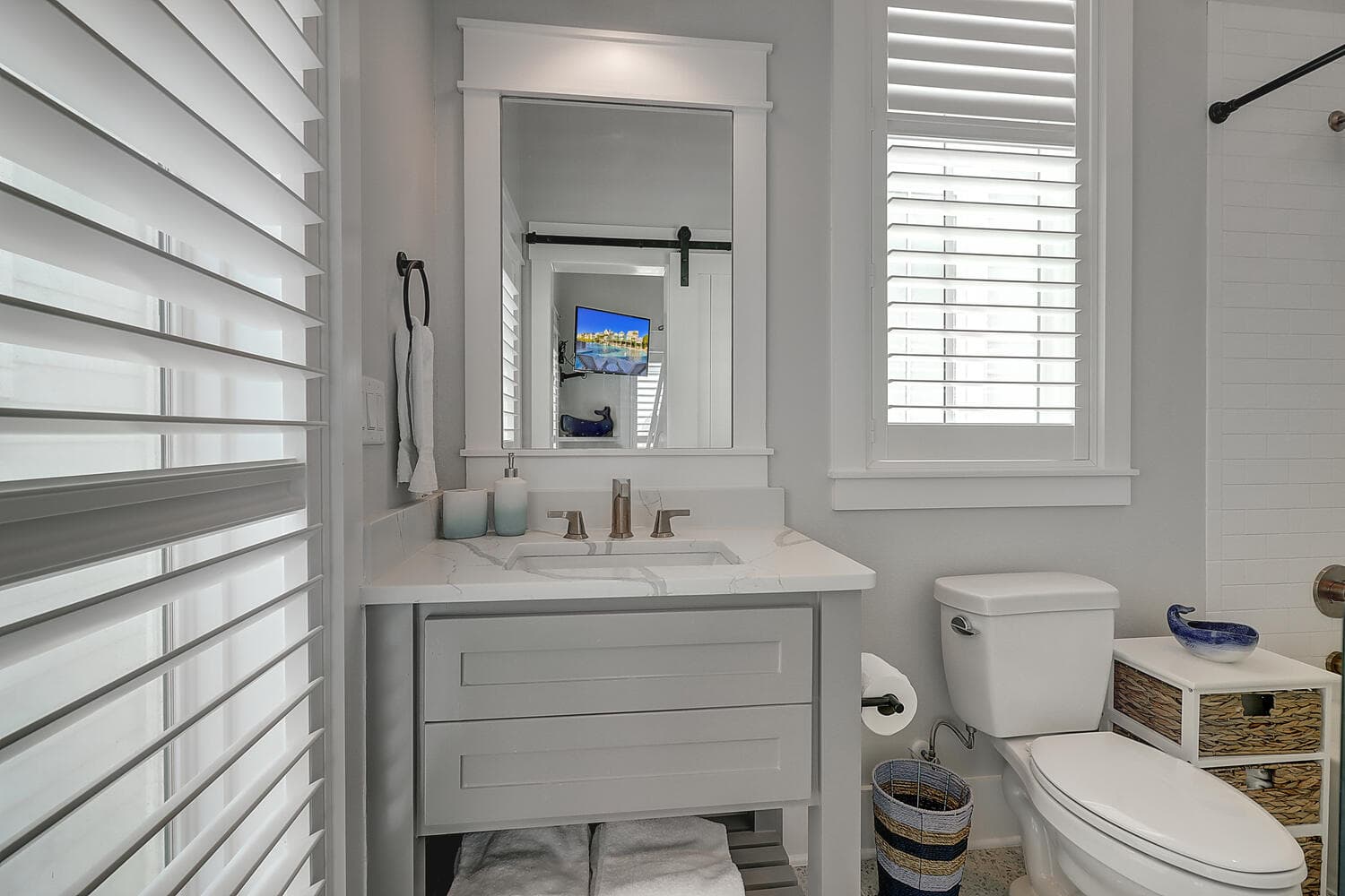 Southern Anchor - Image 23