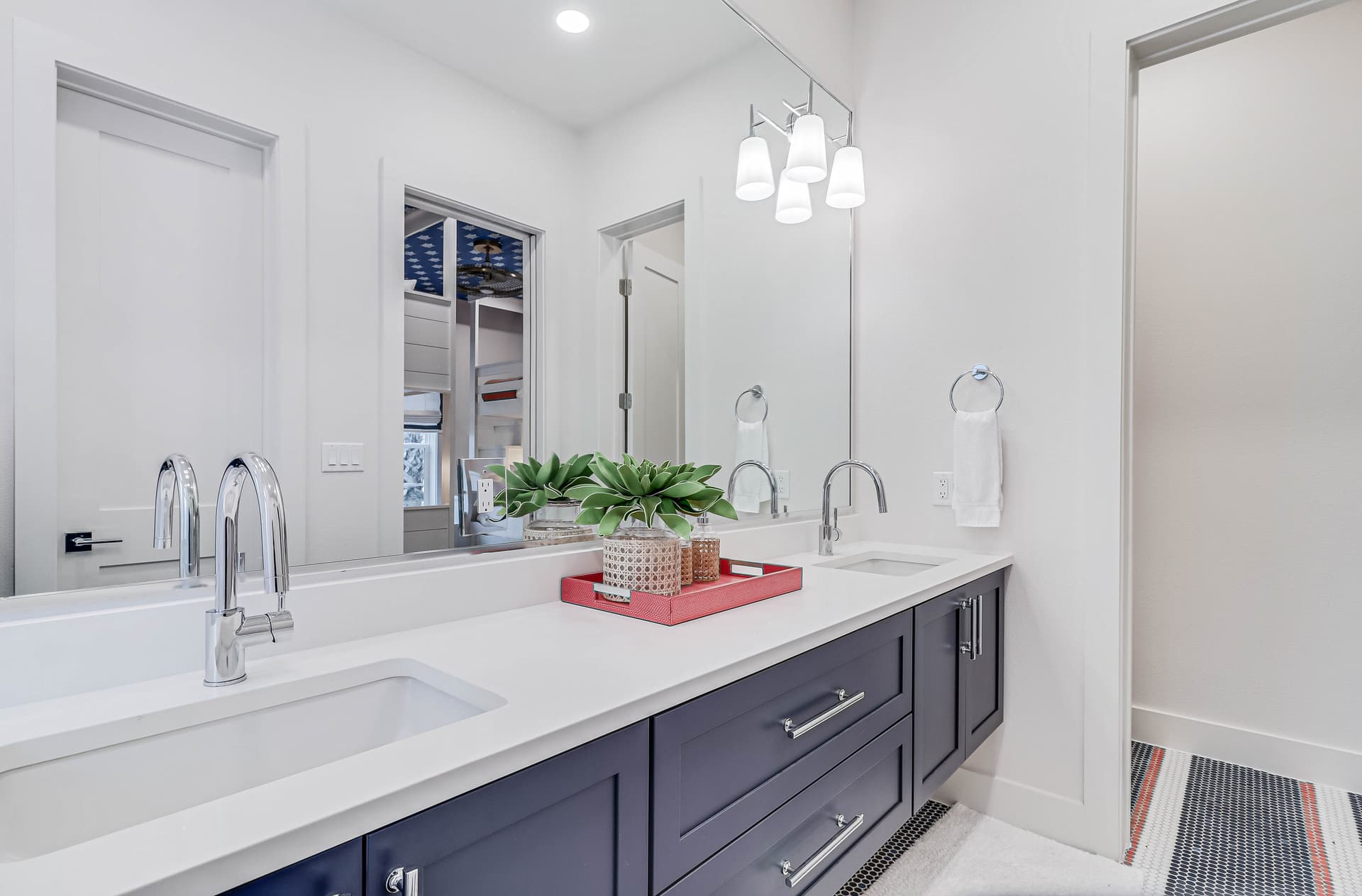 Southern Belle - Image 39