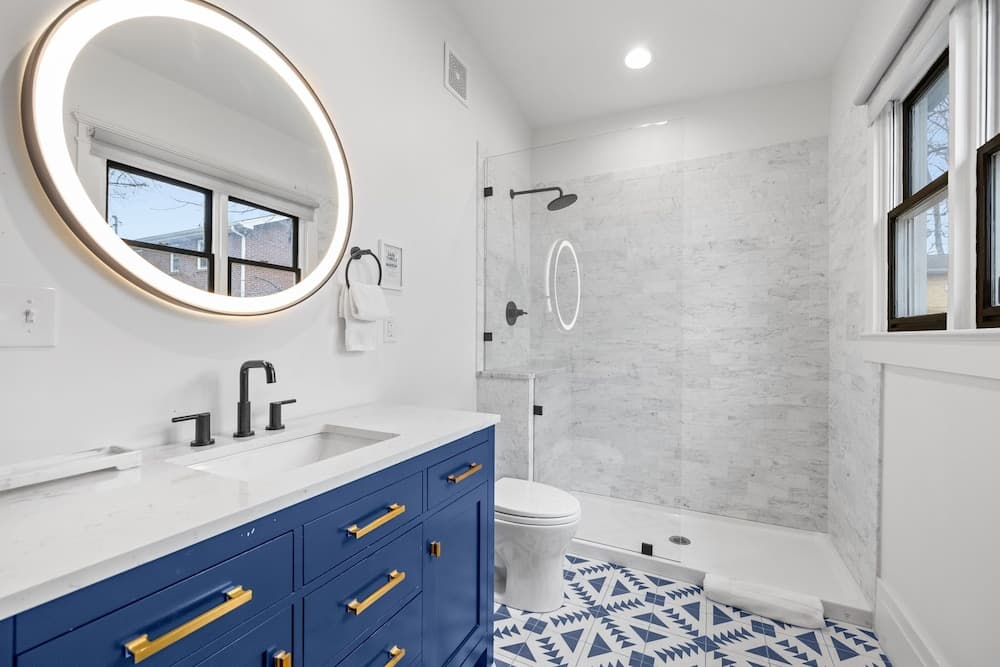 Southern Elegance - Image 33