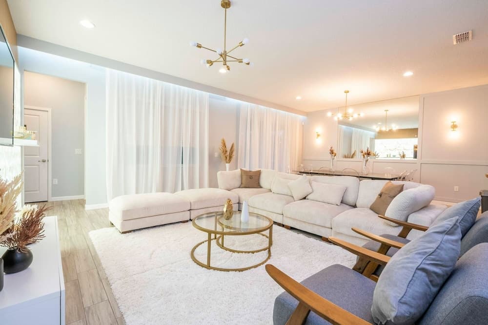 Unity Villa - Image 4