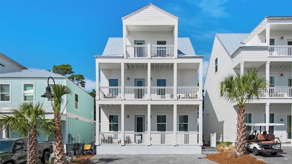 Serene Stay - Image 1