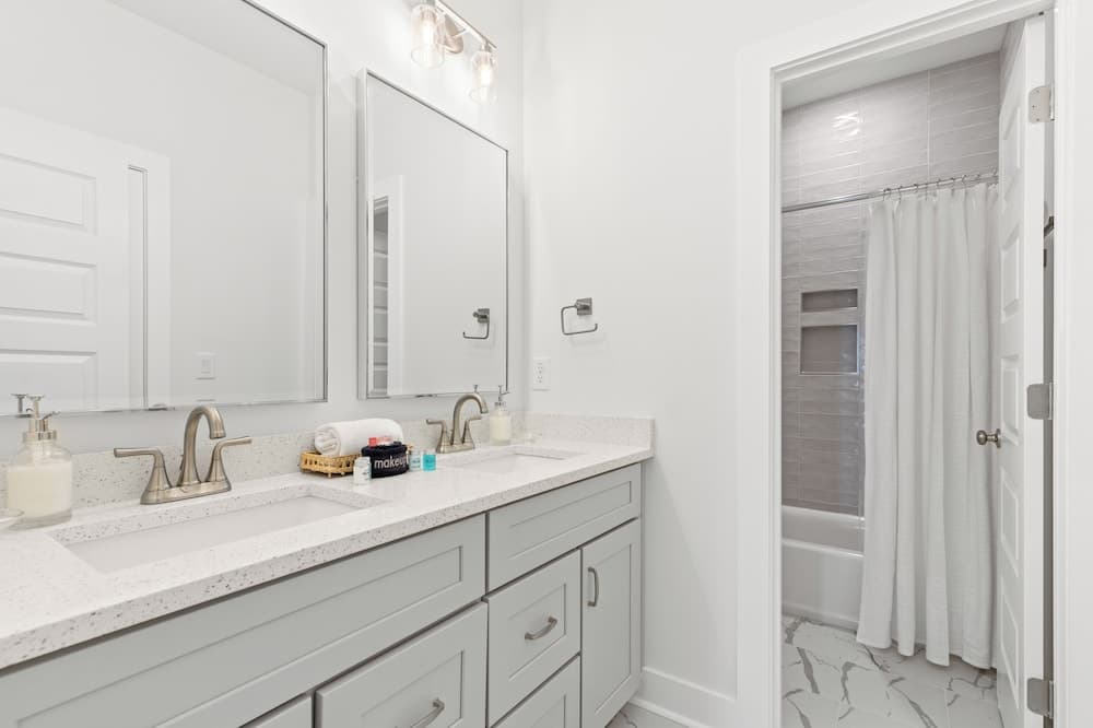 Relax & Reconnect at Coastal Breeze - Image 39