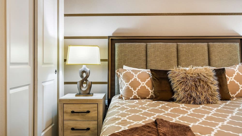 Gentry House - Image 20