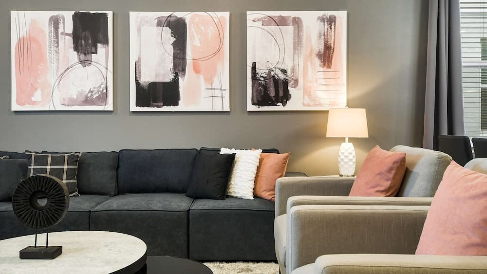 Gentry House - Image 3