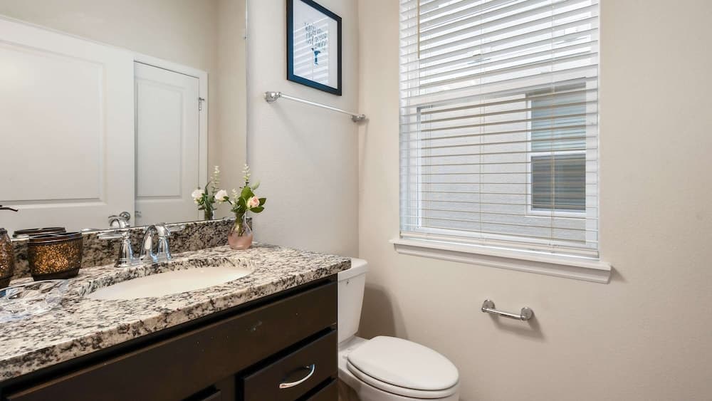 Gentry House - Image 33