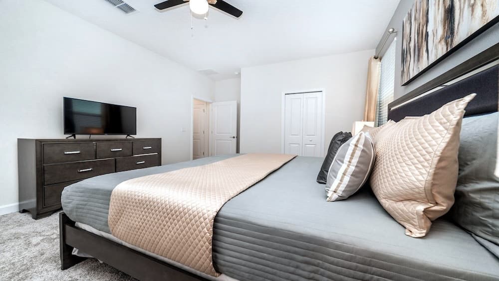 Disney and Universal - Image 13