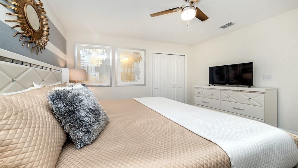 Disney and Universal - Image 22