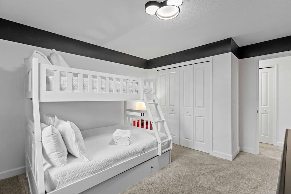 Wanderwish Townhome - Image 15