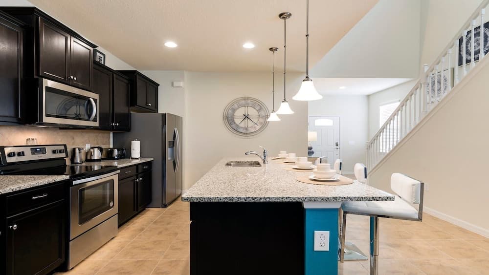 Storybook Sweet House - Image 5