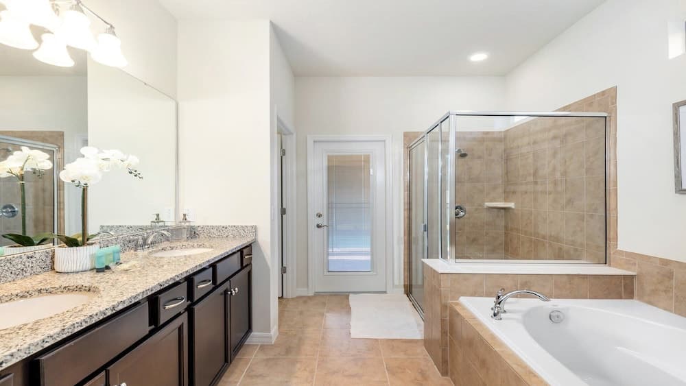 Storybook Sweet House - Image 17