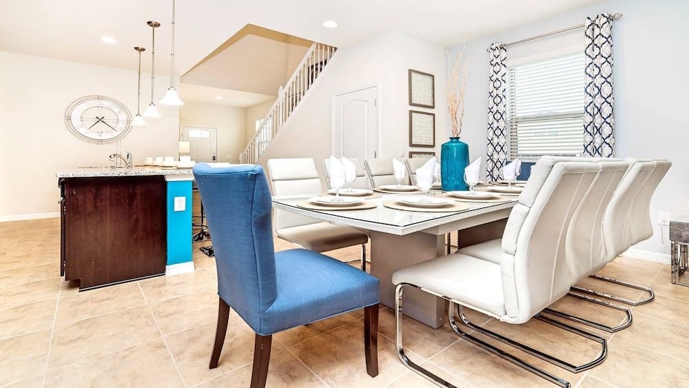 Storybook Sweet House - Image 3