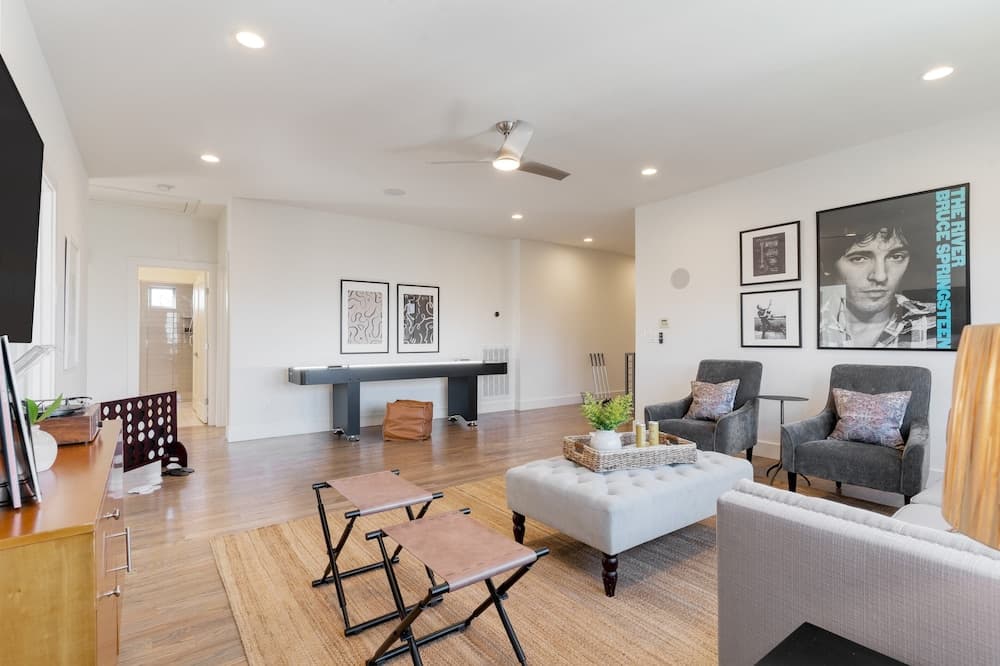 Springsteen Townhouse - Image 13