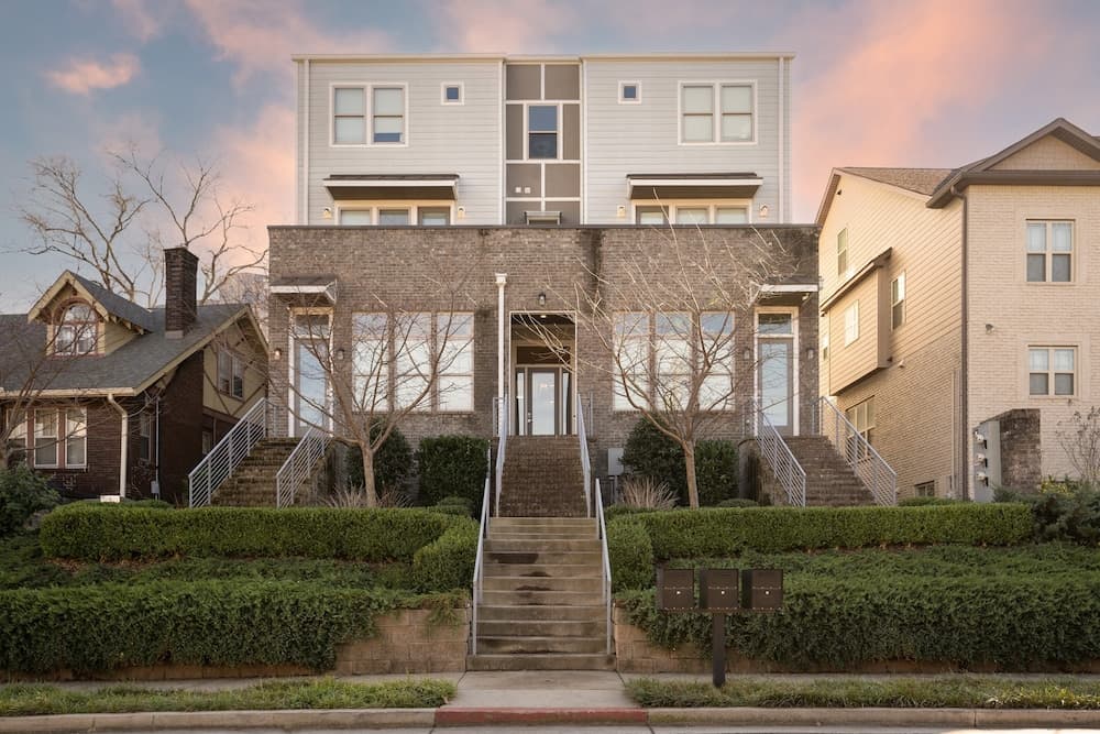 Springsteen Townhouse - Image 2