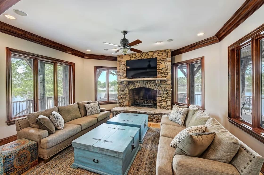 Sunset Shores Resort - Image 4