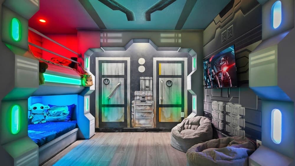 Star Wars Themed Villa - Image 28