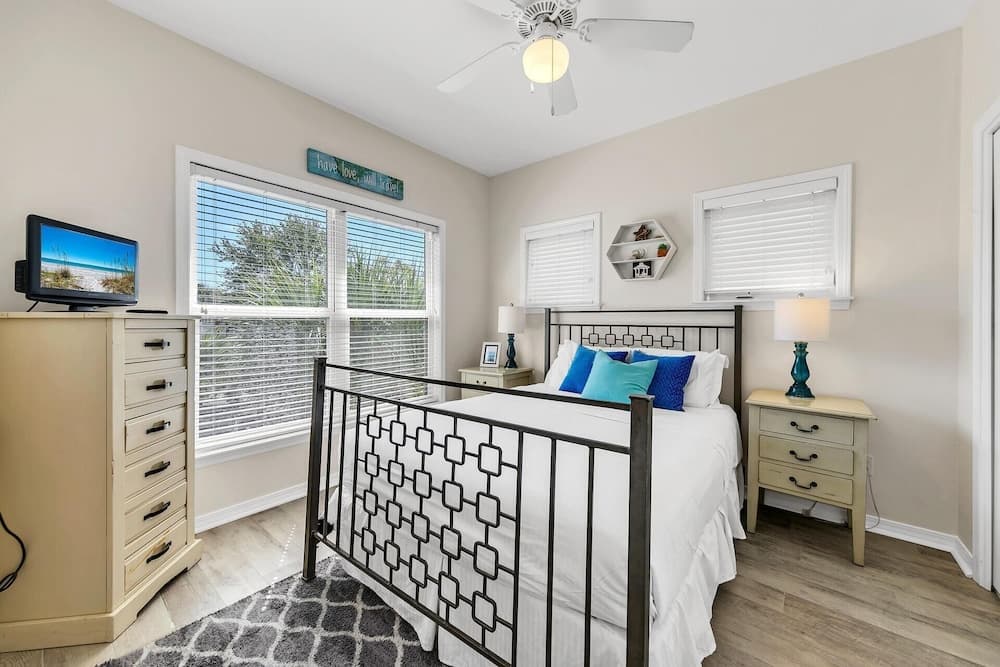 Stars Hollow Cottage - Image 10