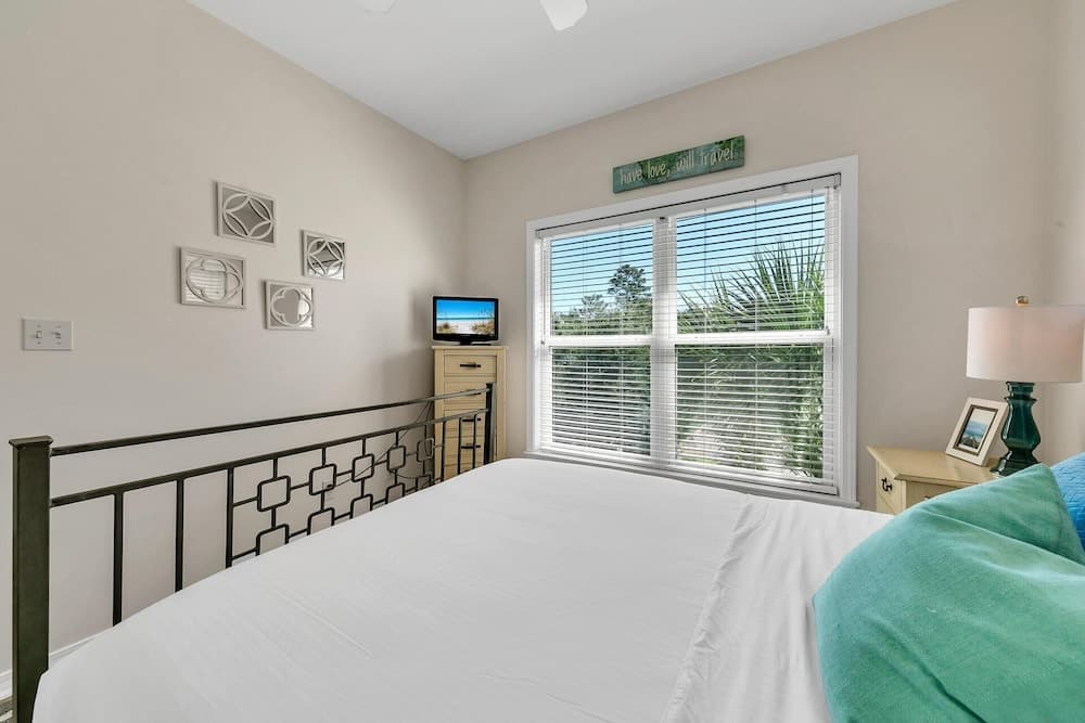 Stars Hollow Cottage - Image 11