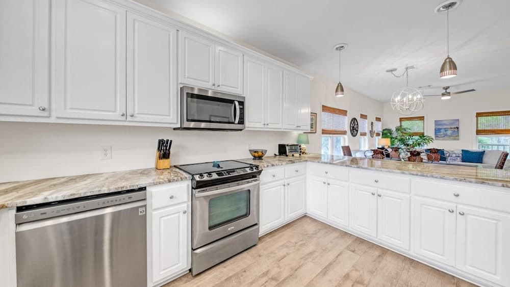 Stars Hollow Cottage - Image 22