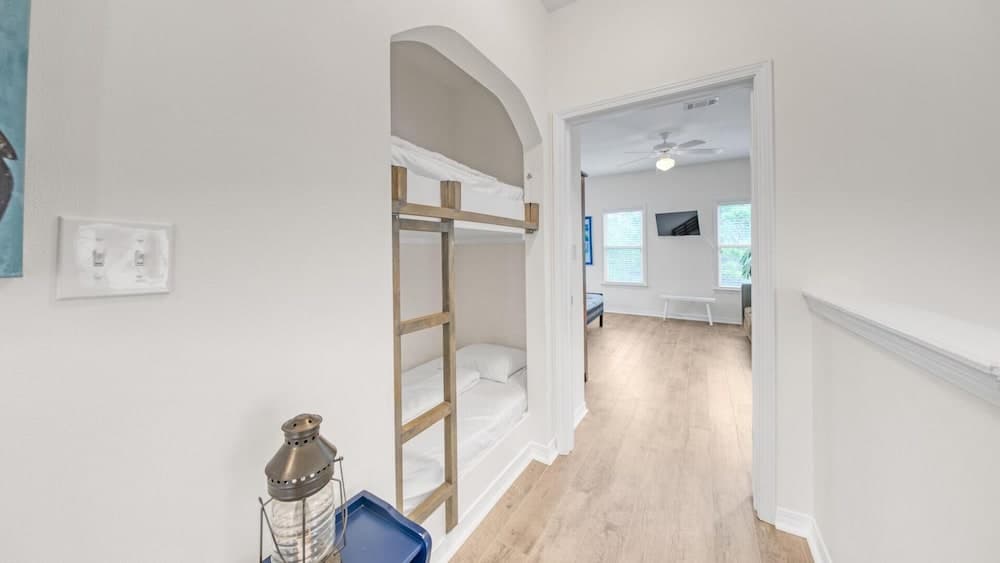 Stars Hollow Cottage - Image 23