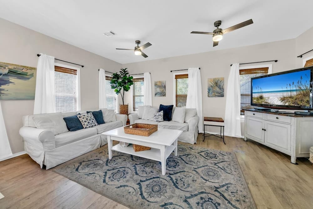 Stars Hollow Cottage - Image 33