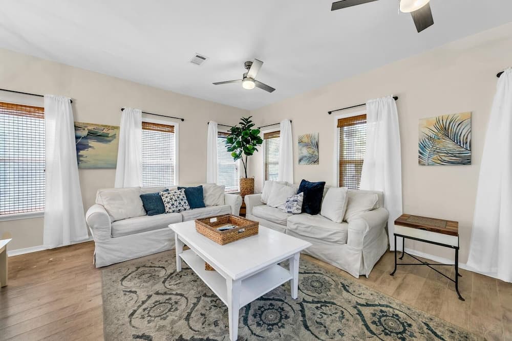 Stars Hollow Cottage - Image 34