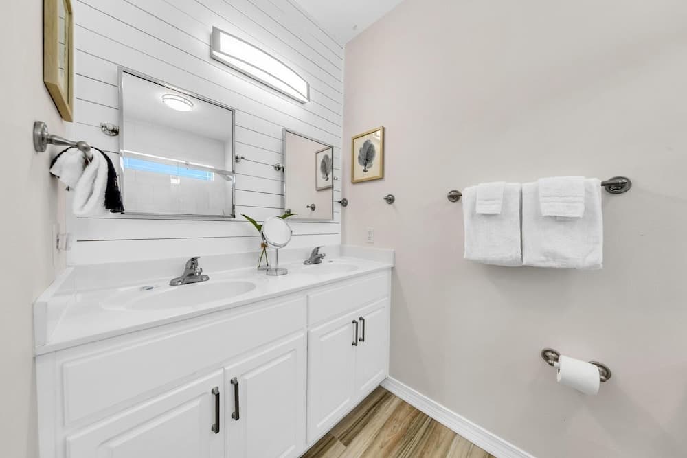 Stars Hollow Cottage - Image 40