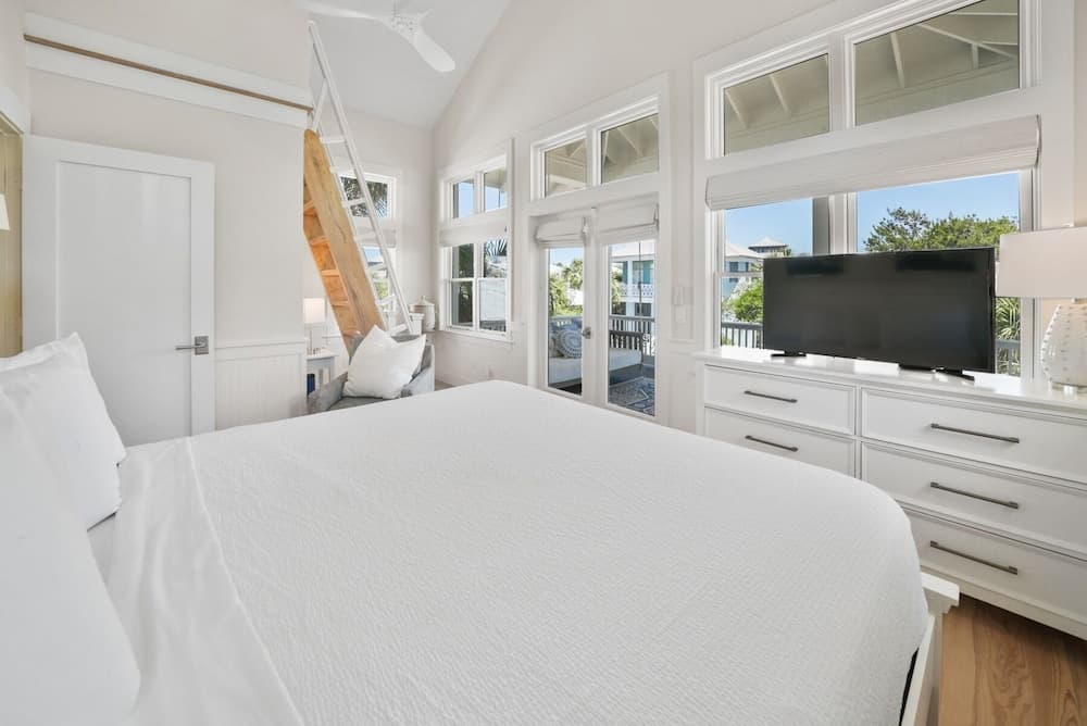 Stella By The Sea - Image 5