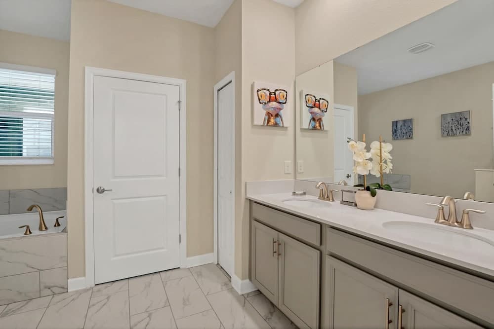 Legend Lodge - Image 35