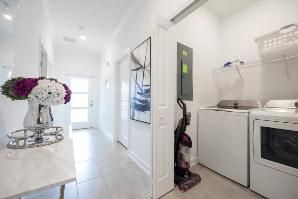 Sparkle Stay - Image 9