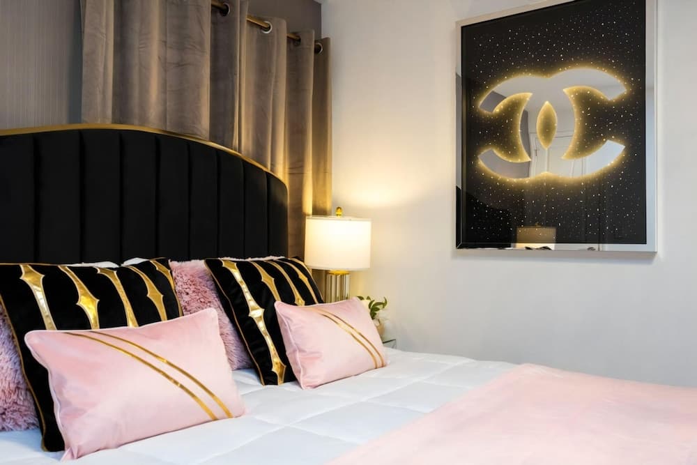 Sparkle Stay - Image 12