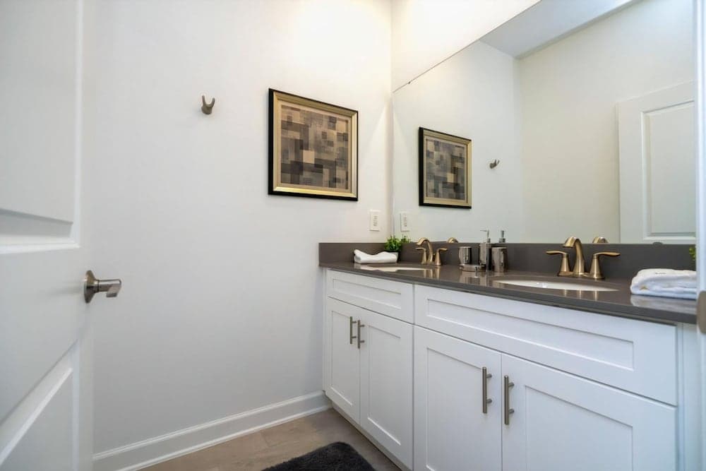 Sparkle Stay - Image 14