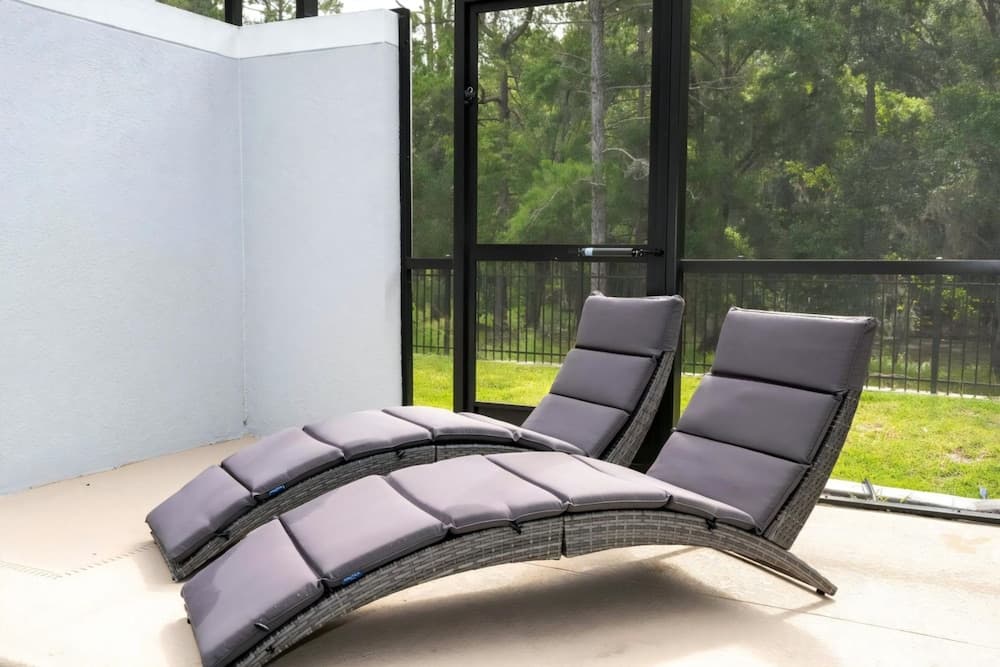 Sparkle Stay - Image 32