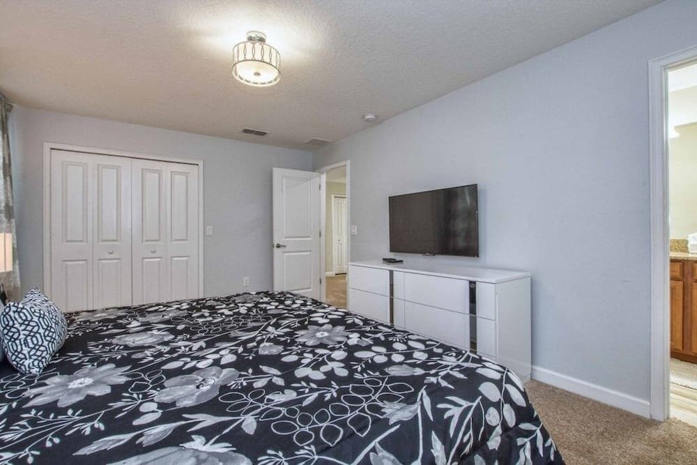 Storey Lake #1561 - Image 18