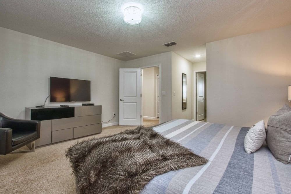 Storey Lake #1561 - Image 22