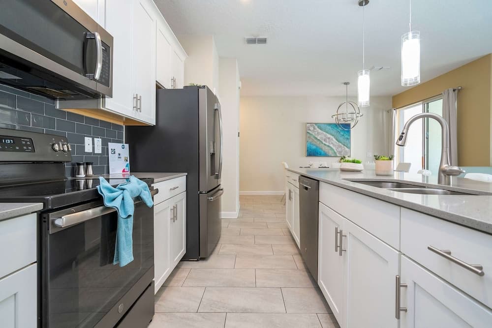 Storey Lake Escape - Image 8