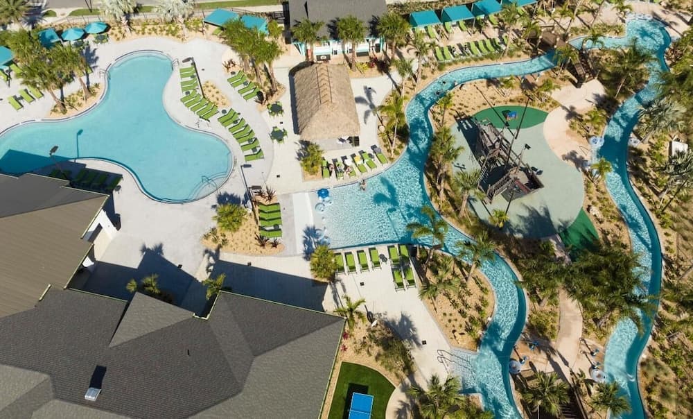 Storey Lake Scene Villa - Image 34