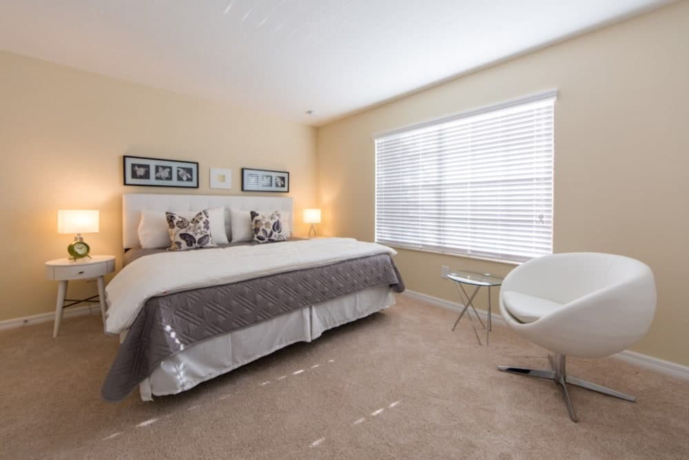 Amber Story Lake - Image 13