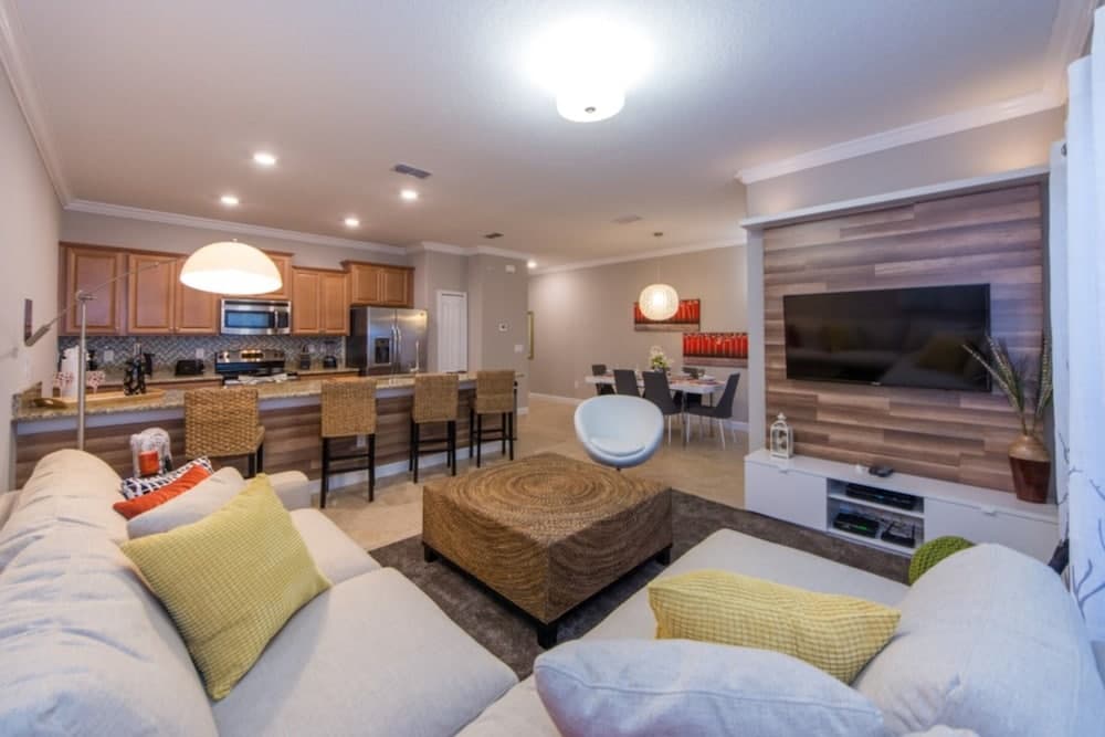 Amber Story Lake - Image 4