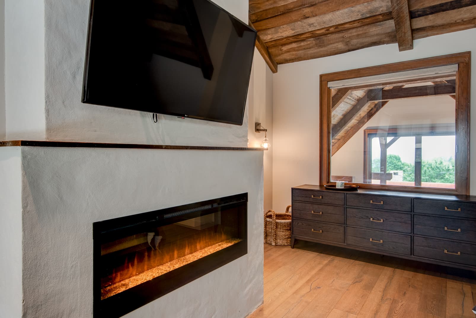 Storybook Cottage Home - Image 19