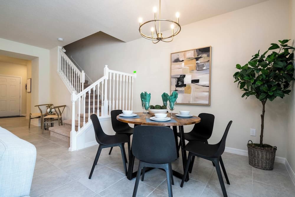 Windsor Island Townhome #3814 - Image 4