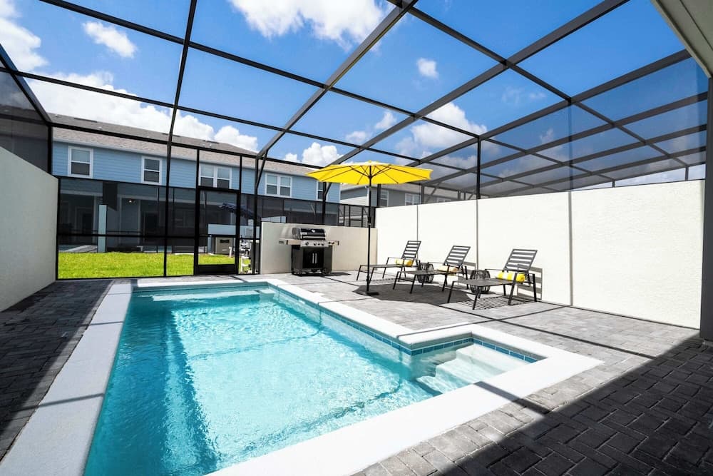 Windsor Island Townhome #3814 - Image 2