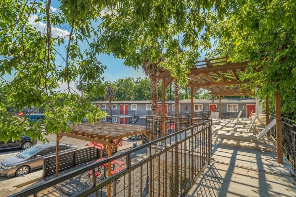 Brentwood Evonify - Image 2